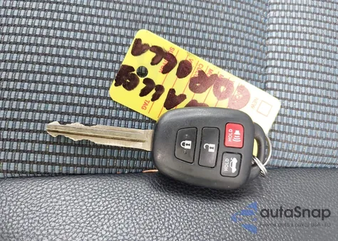 2016 Toyota Corolla S Plus z USA, uszkodzony, nr VIN 2T1BURHE5GC630985